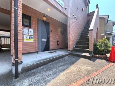 【エントランス】 | P.A.F.I.A.C郷前 | 落ち着いたエントランスです