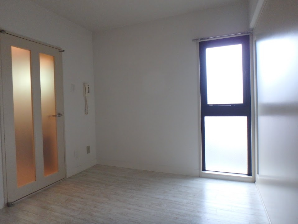 Ｒequie智恵光院の居間・リビング