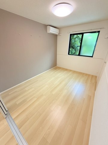 ラ　クラルテ　ａの洋室