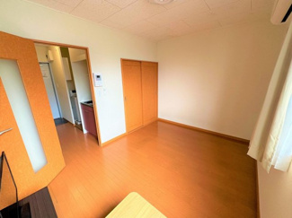 【居間・リビング】 | レオパレスヒルサイド | 使いやすい居間です