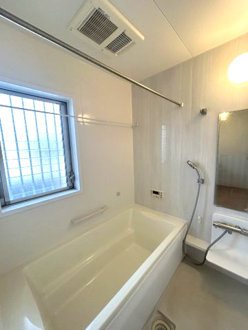 川口市里　中古戸建の浴室