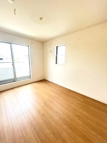 川口市里　中古戸建の洋室