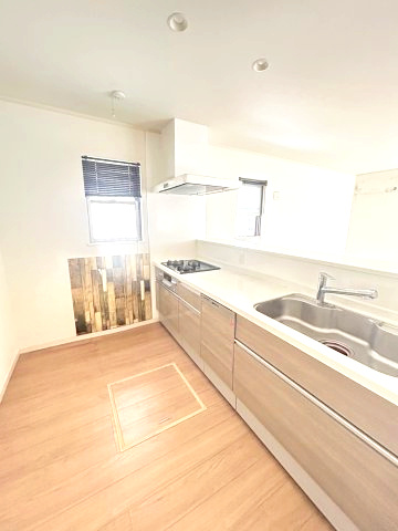 川口市里　中古戸建のキッチン