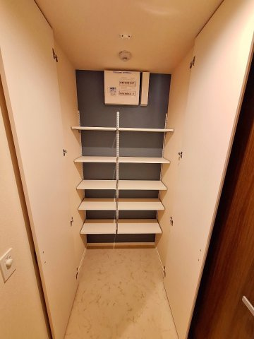 M　Condoの玄関