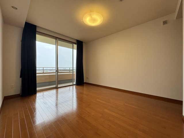 グランドメゾン万博公園南の居間・リビング