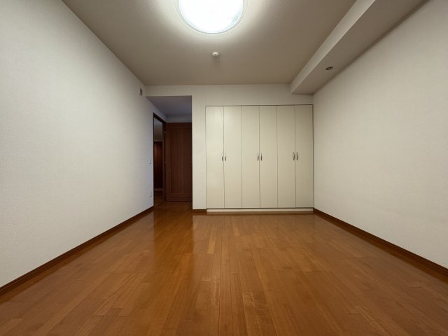 グランドメゾン万博公園南の居間・リビング