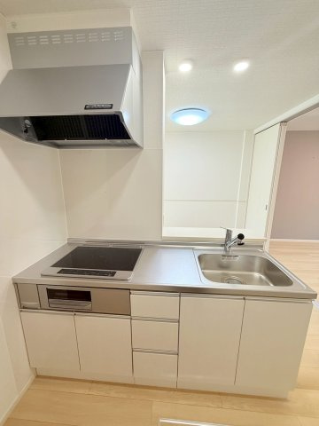 ラ　クラルテ　ｂのキッチン