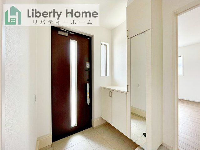 つくば市今鹿島　新築戸建　2号棟の玄関