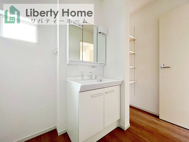 つくば市今鹿島　新築戸建　2号棟の独立洗面台