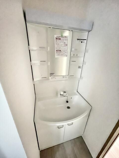 Ｗｏｏｄｅｎ馬絹の独立洗面台| 