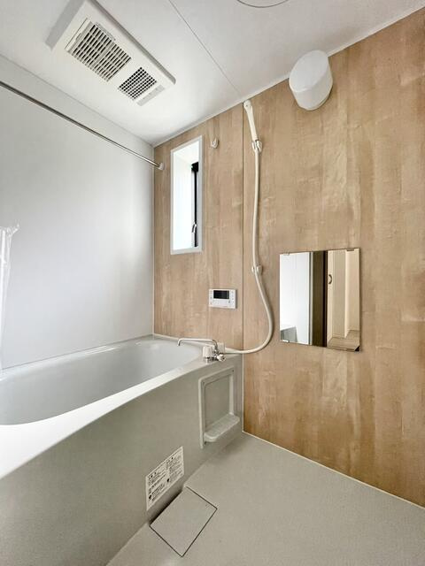 Ｗｏｏｄｅｎ馬絹の浴室| 