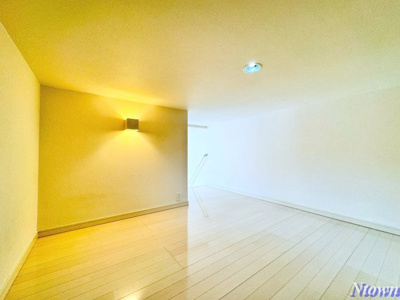 【内装】 | ドヌールⅤ草薙 | 明るい色調の室内です