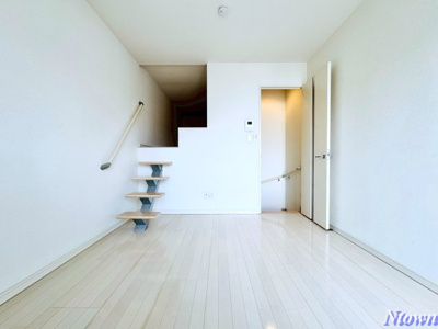 【居間・リビング】 | ドヌールⅤ草薙 | 居間です