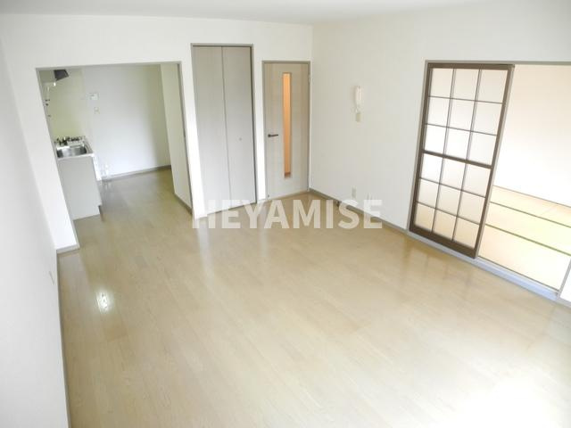 ハイカムール間瀬貝Bの居間・リビング|※別部屋