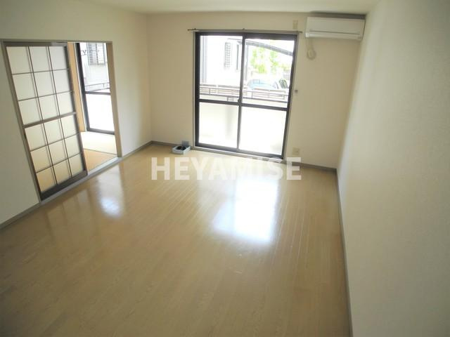 ハイカムール間瀬貝Bの居間・リビング|※別部屋