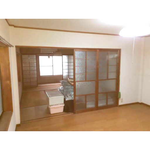 海南市　名高の洋室