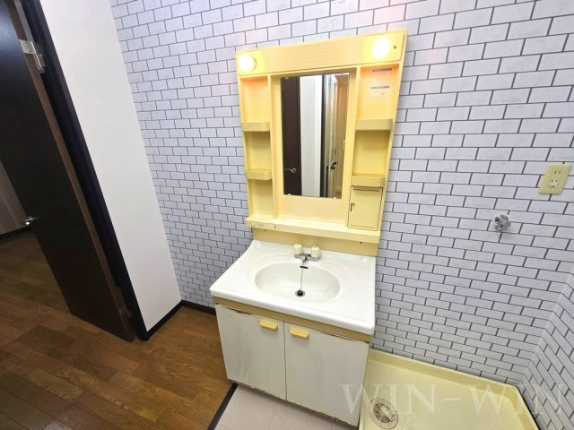 コーポラス青山の独立洗面台