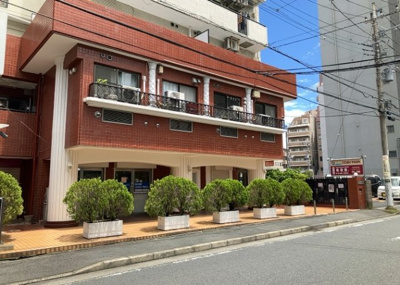 【外観】 | スターハイツ相模大野駅前 | 外観はマンション管理がされているかの目安になります。築年数が古いと、壁面は劣化してひび割れが生じることも！建物が古びていても細かいところが修繕されていると、きちんと管理されているなぁと感じるでしょう。