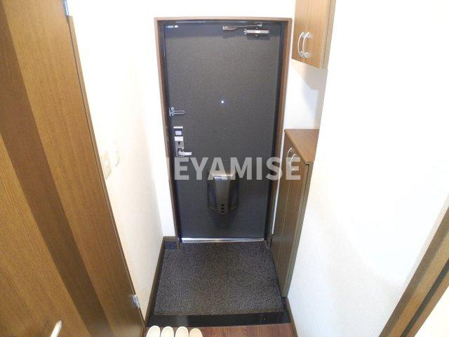 メゾンリバティーの玄関|※室内画像は別号室のもの