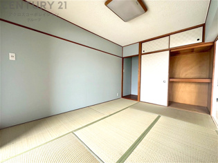 リラックスできるプライベート空間で、快適な睡眠をサポート。個人の好みに合わせたインテリアや寝具で心地良さを追求。プライベートな時間を過ごし、リフレッシュする場所におすすめです。