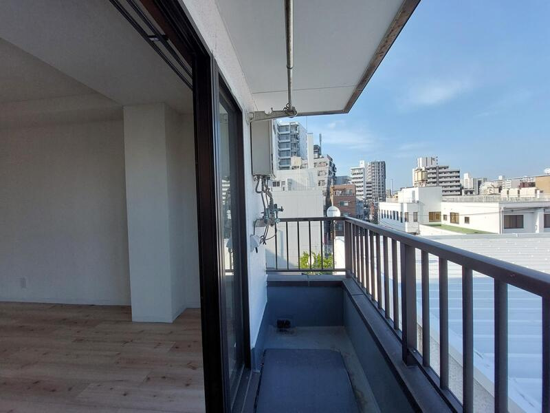 亀戸510ビルのバルコニー