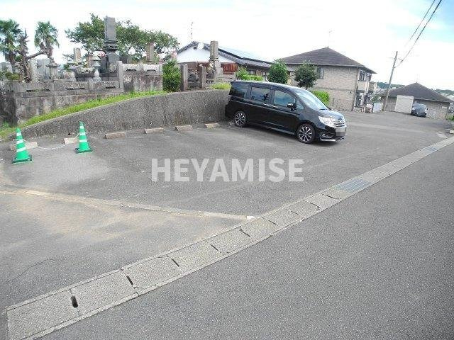 セジュールYMⅢの駐車場