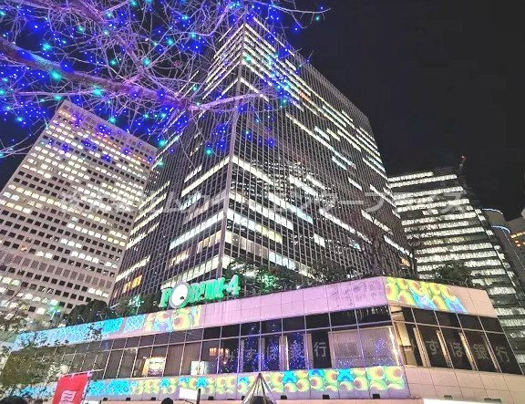 大阪駅前第4ビルの外観
