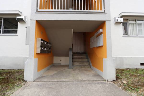 ビレッジハウス願万地2号棟のエントランス|建物の内部です