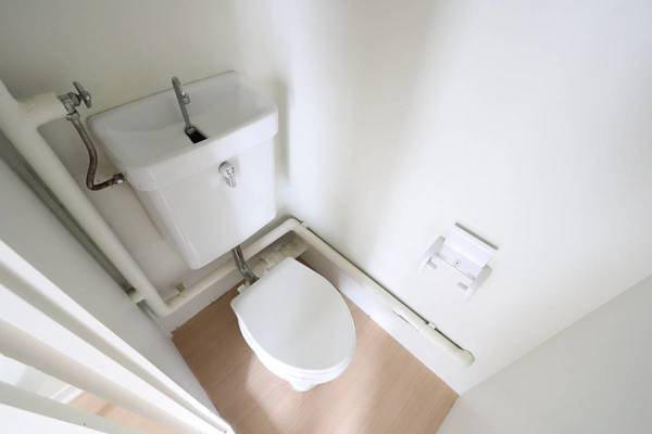 ビレッジハウス願万地2号棟のトイレ|ビレッジハウスの同一物件・同一タイプの間取りの写真です