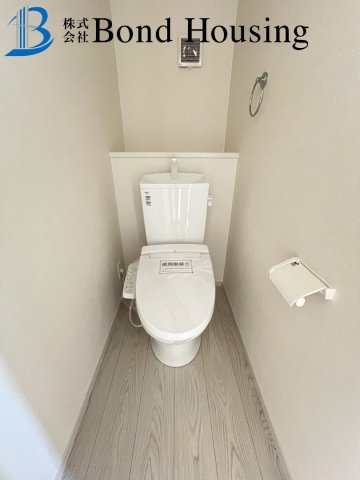 小中学校徒歩10分以内　霞ヶ丘3期1棟　新築戸建のトイレ