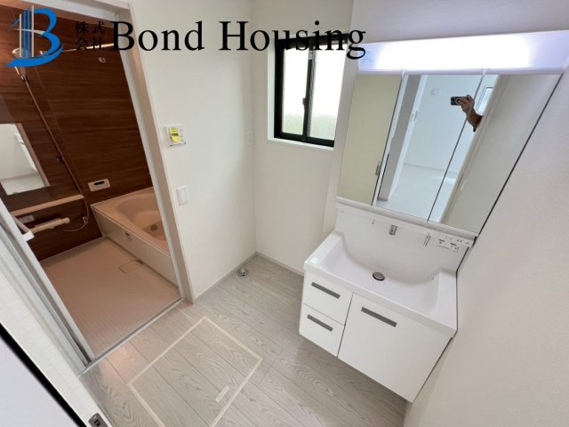 小中学校徒歩10分以内　霞ヶ丘3期1棟　新築戸建の洗面所