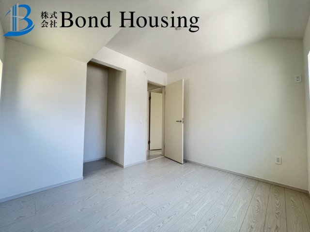 小中学校徒歩10分以内　霞ヶ丘3期1棟　新築戸建の洋室