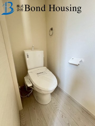 小中学校徒歩10分以内　霞ヶ丘3期1棟　新築戸建のトイレ