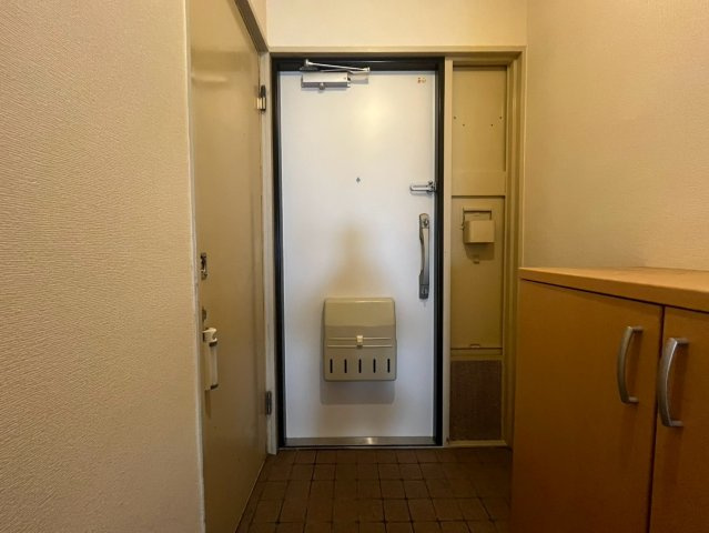 マンション塚口の玄関