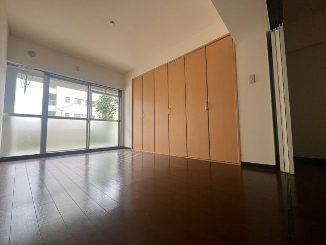 マンション塚口の居間・リビング|こちらの居間で趣味の時間をお楽しみください