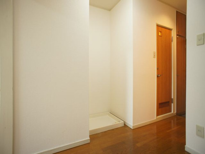 【その他】 | コーポみどりヶ丘 | うれしい室内洗濯機置き場です♪