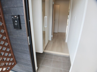 【玄関】 | ロイヤルオークⅢ