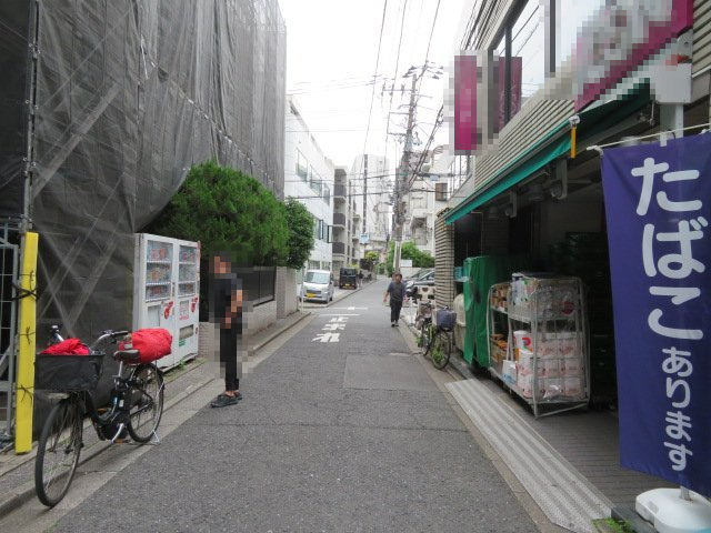 新宿区西新宿８丁目の店舗事務所