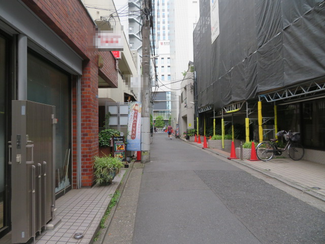 新宿区西新宿８丁目の店舗事務所