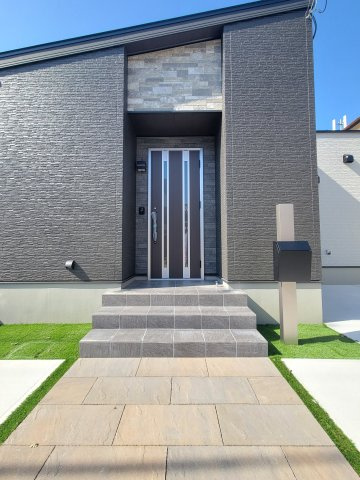 秋月1区画(93-37・93-38)・新築戸建の玄関