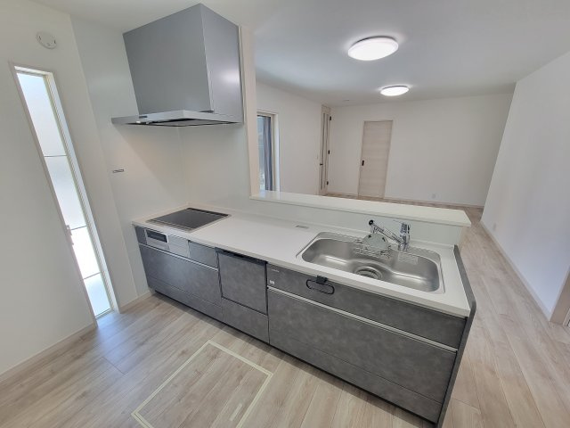 秋月1区画(93-37・93-38)・新築戸建のキッチン