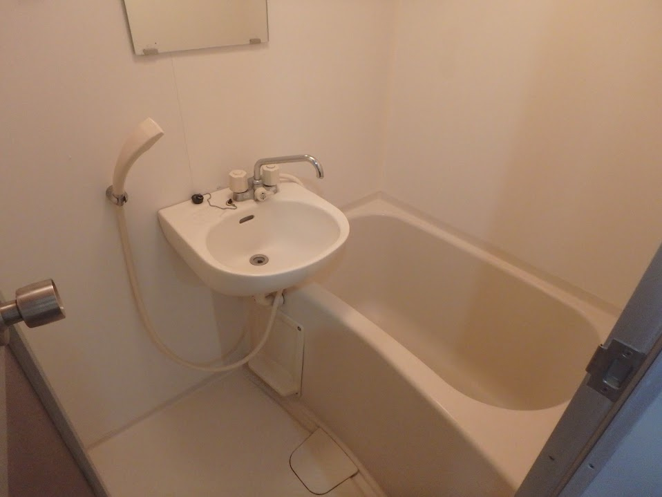 ハーベストコート二条の浴室