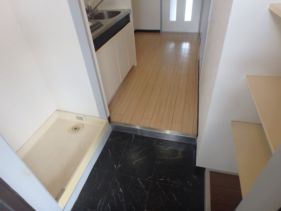 ハーベストコート二条の玄関