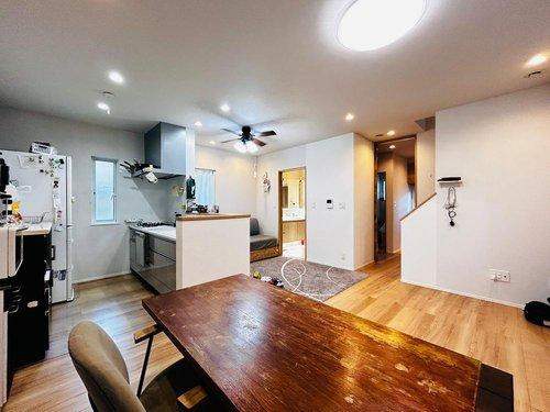 ザ・プレース首里プラチナムテラスの居間・リビング