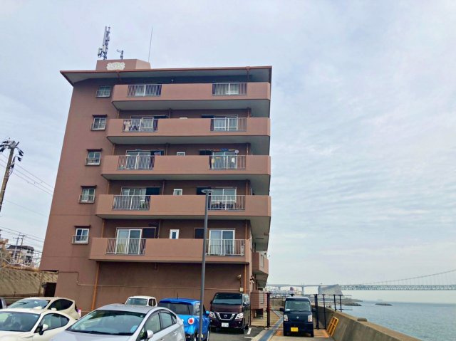 ライオンズマンション舞子の外観|6階建て6階部分
最上階部分で陽当り、眺望良好です！
2024年10月室内一部リフォーム済み。