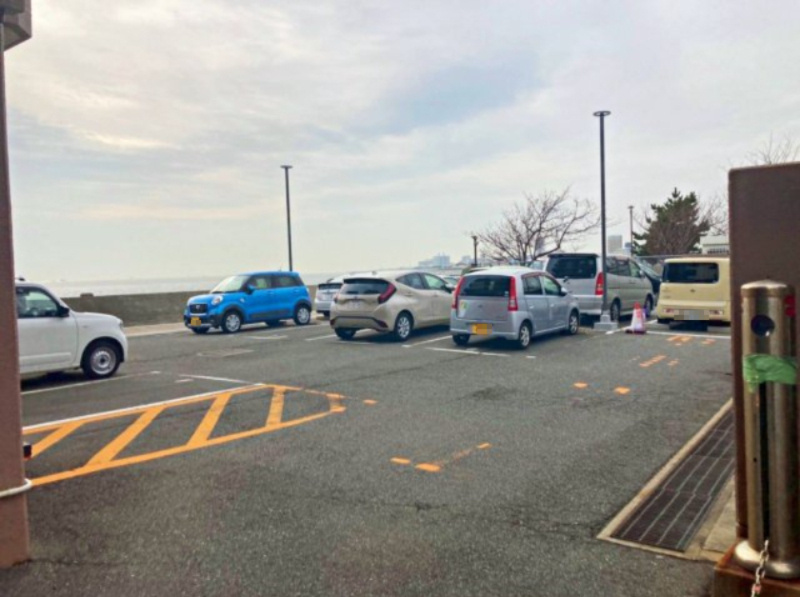 ライオンズマンション舞子の駐車場