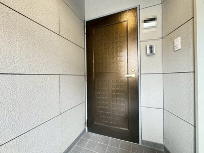 【玄関】 | ルミエール江坂