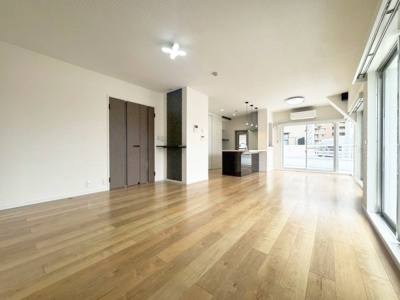 【居間・リビング】 | ルミエール江坂