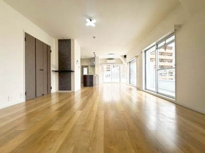 【居間・リビング】 | ルミエール江坂