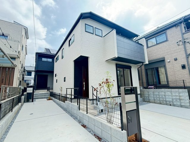 見沼区東大宮2丁目　新築戸建　ブルーミングガーデン01の外観